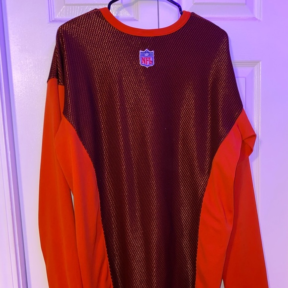 Multiple Pullovers - Picture 3 of 6